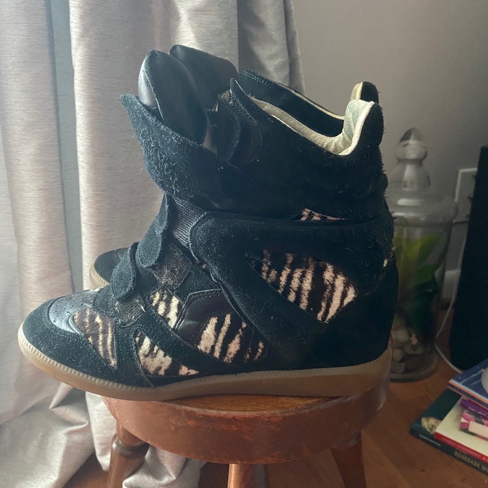 Isabel Marant Bekett Pony hair & Suede sneakers